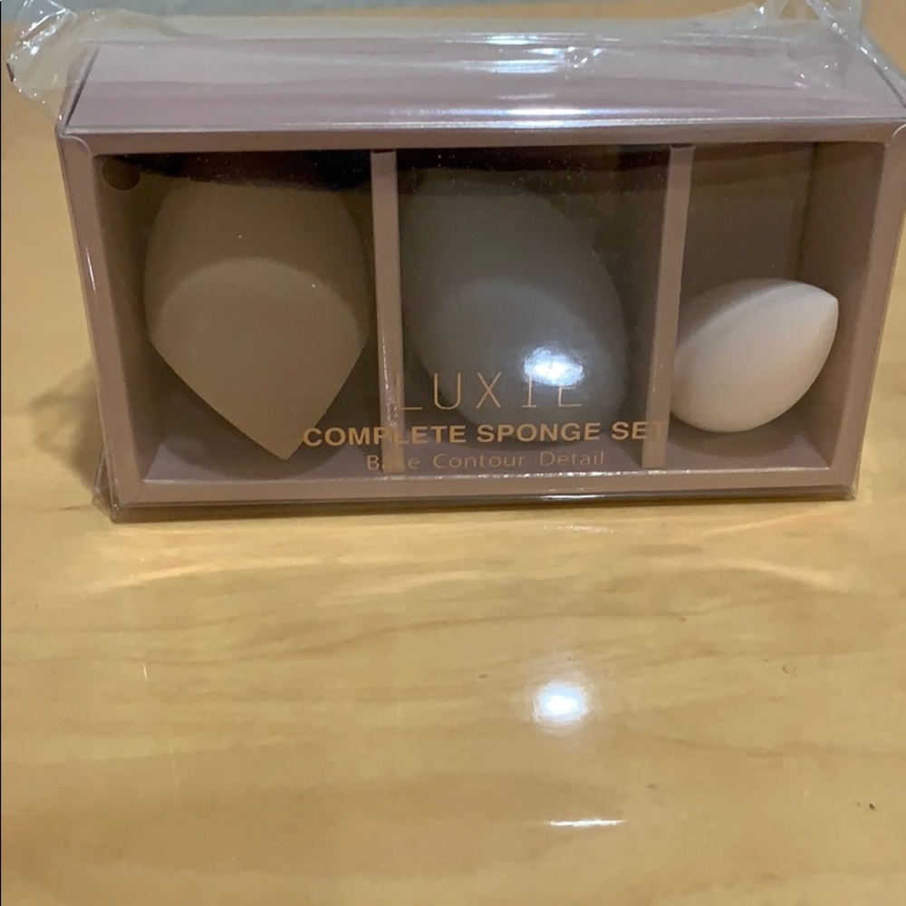 Luxie sponge